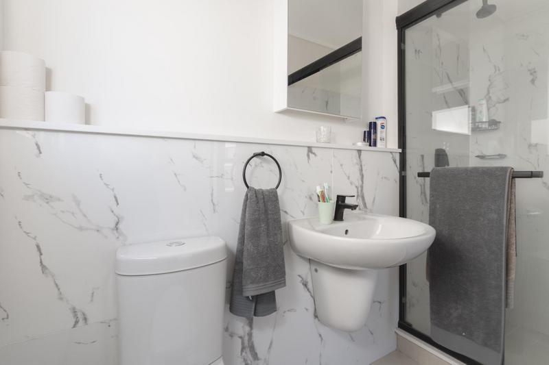 1 Bedroom Property for Sale in The Huntsman Western Cape